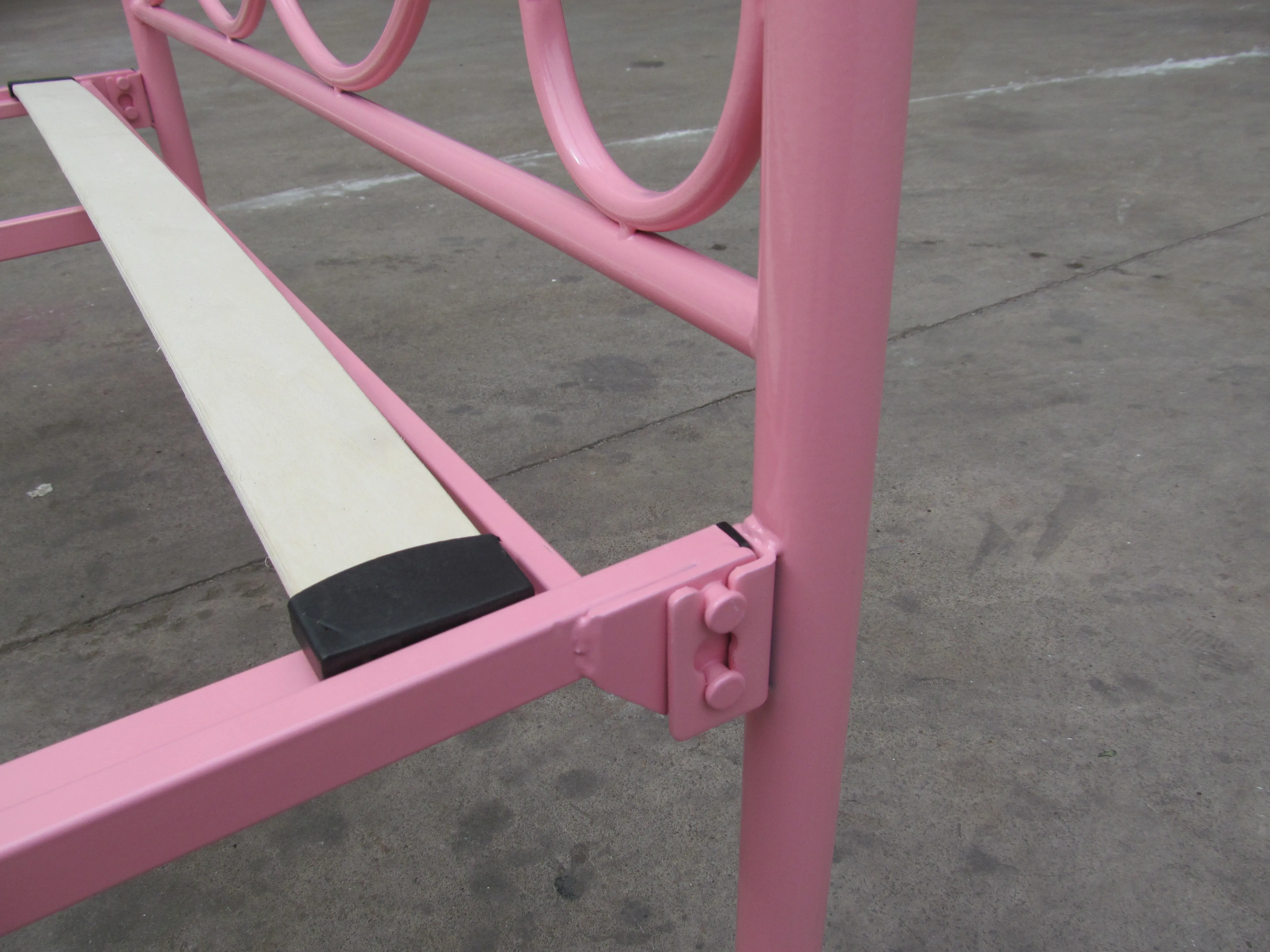 Bedroom Furniture Metal Twin Size Pink  Frame Girls Bed