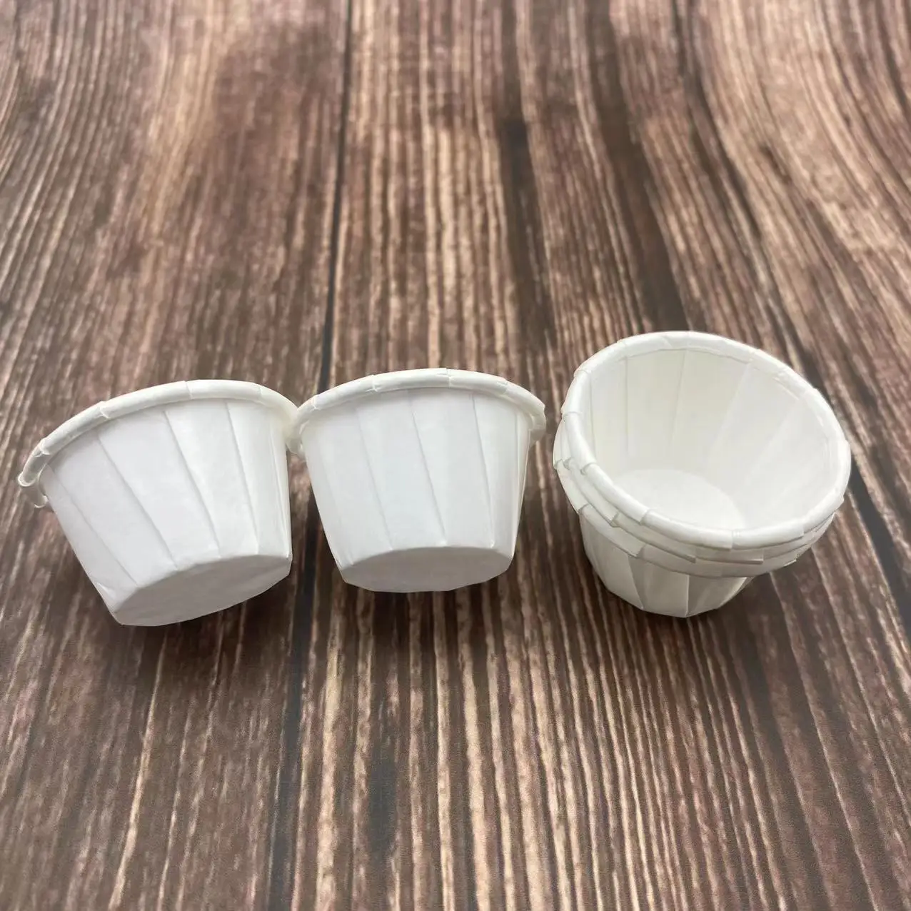 High Quality Single Wall 0.5oz-3oz Craft Paper Souffle Cups Gold Foil Printed Sauce Cups at Factory Price Mini Cup