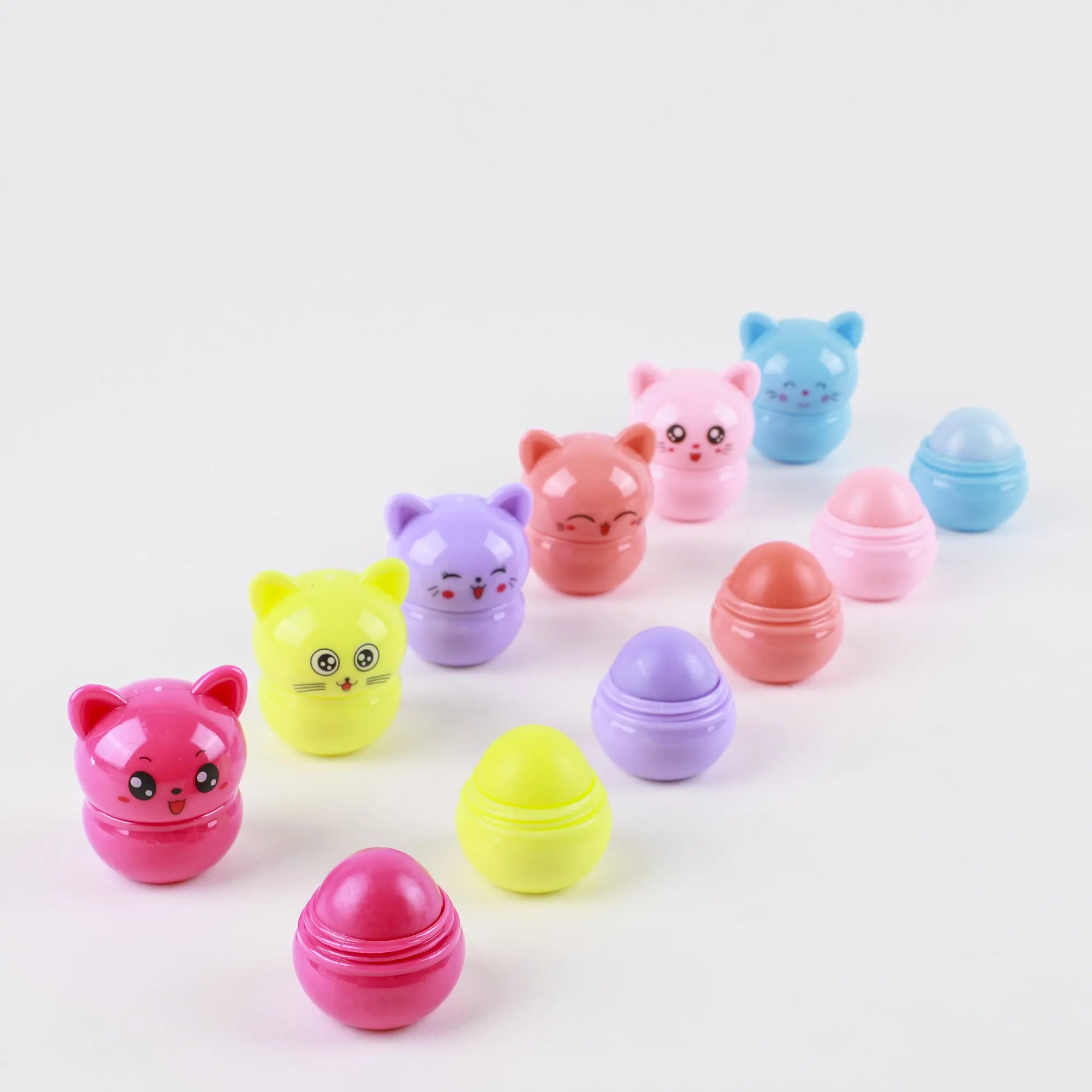 New Arrival Kids Makeup Hydrating Natural Fruit Favors Kitty Shaped Lip Repair Baby Kids Lip Balm