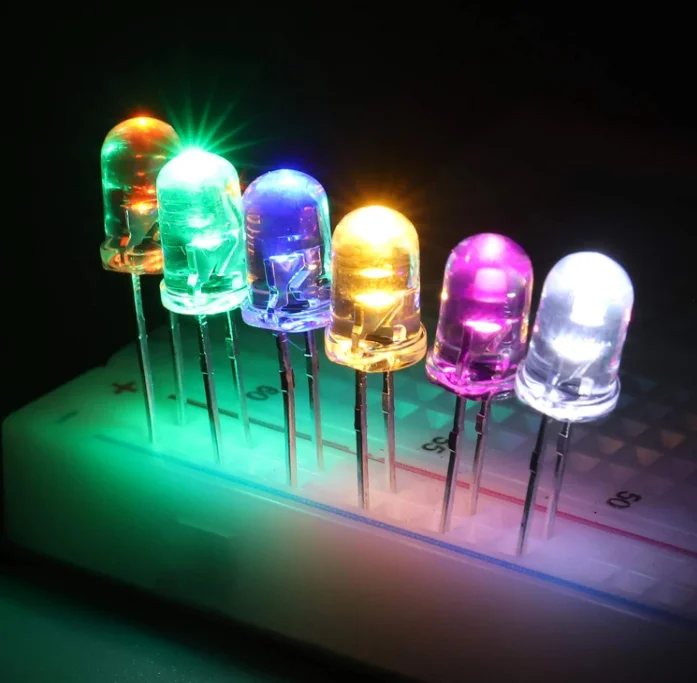 LED Encapsulation Series Long Pin 3MM LED Indicator Lighting Green Lighting Color 2.8V-3.4V LED Clear Diode Round Head