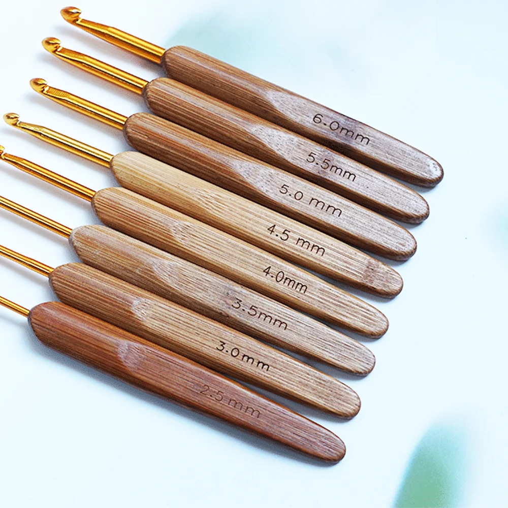 New Design Aluminum Crochet Hooks Aluminum Crochet Needle With Bamboo Handle With Great Price