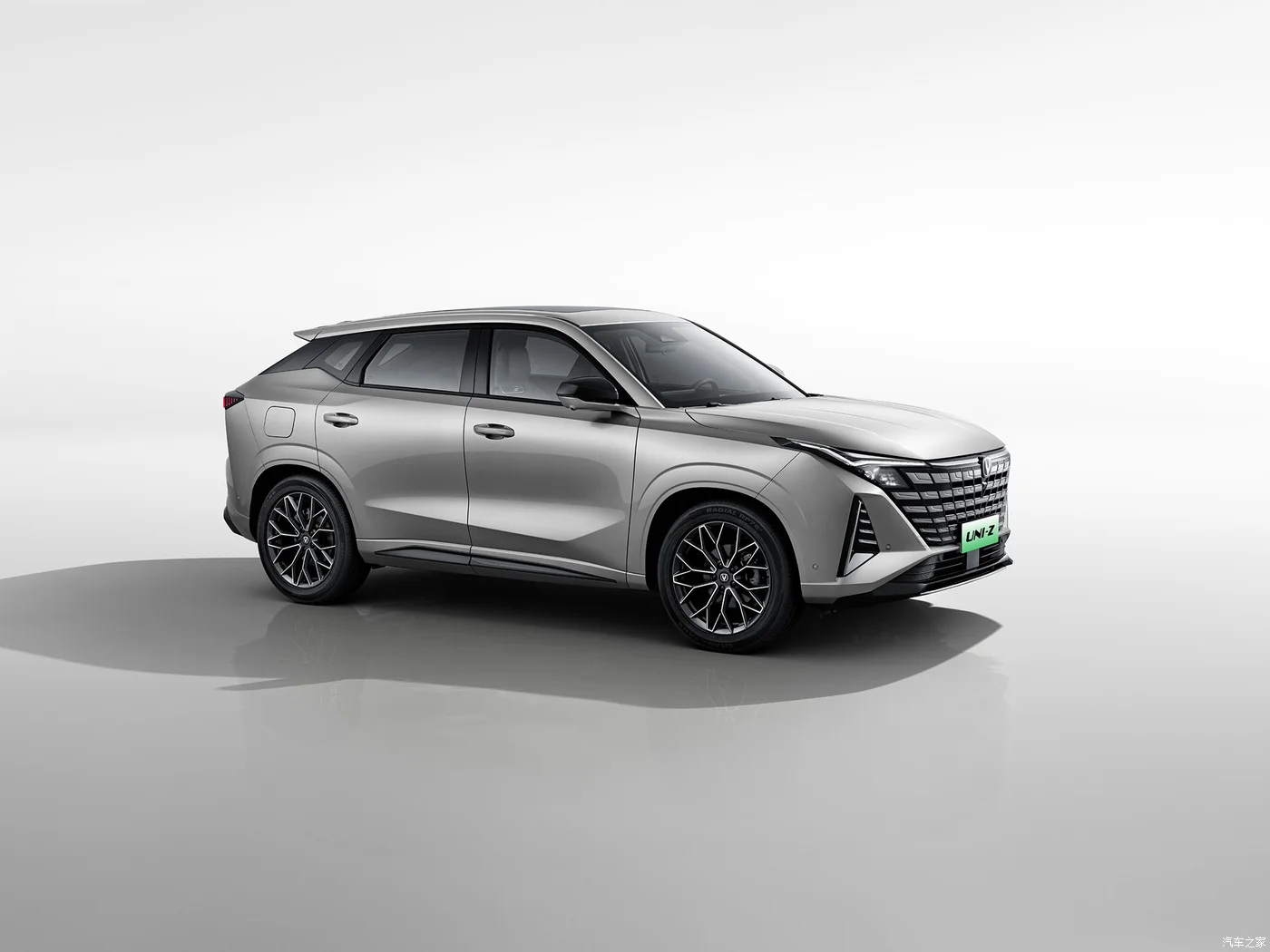 CHANGAN UNIZ 2024 China Changan UNIZ Compact SUV 5seat 5door 125km FWD ev car new cheap electric cars UNIT UNIK