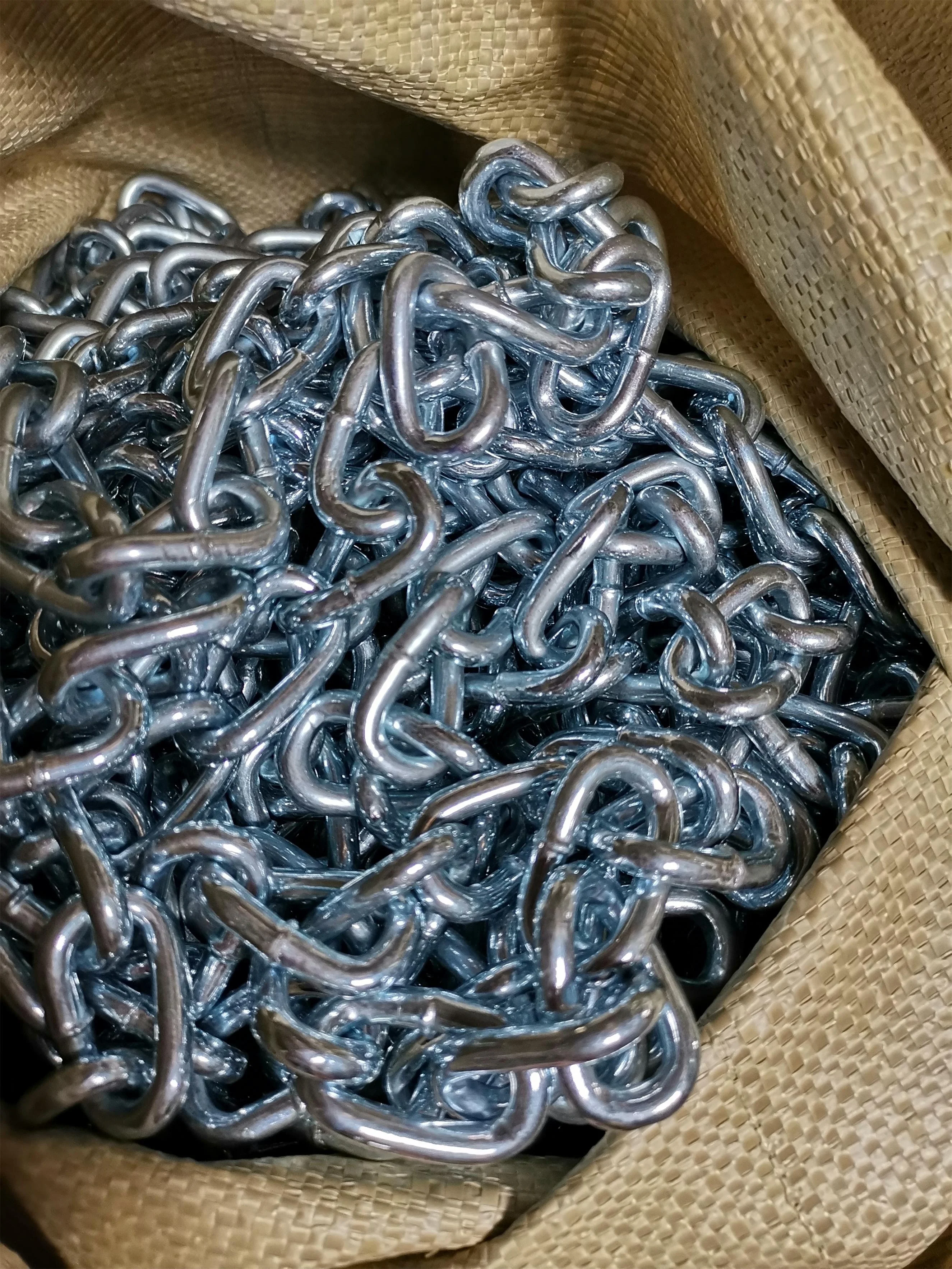  DIN5685A Short Welded Mild Steel Blue White Galvanized Twisted Link