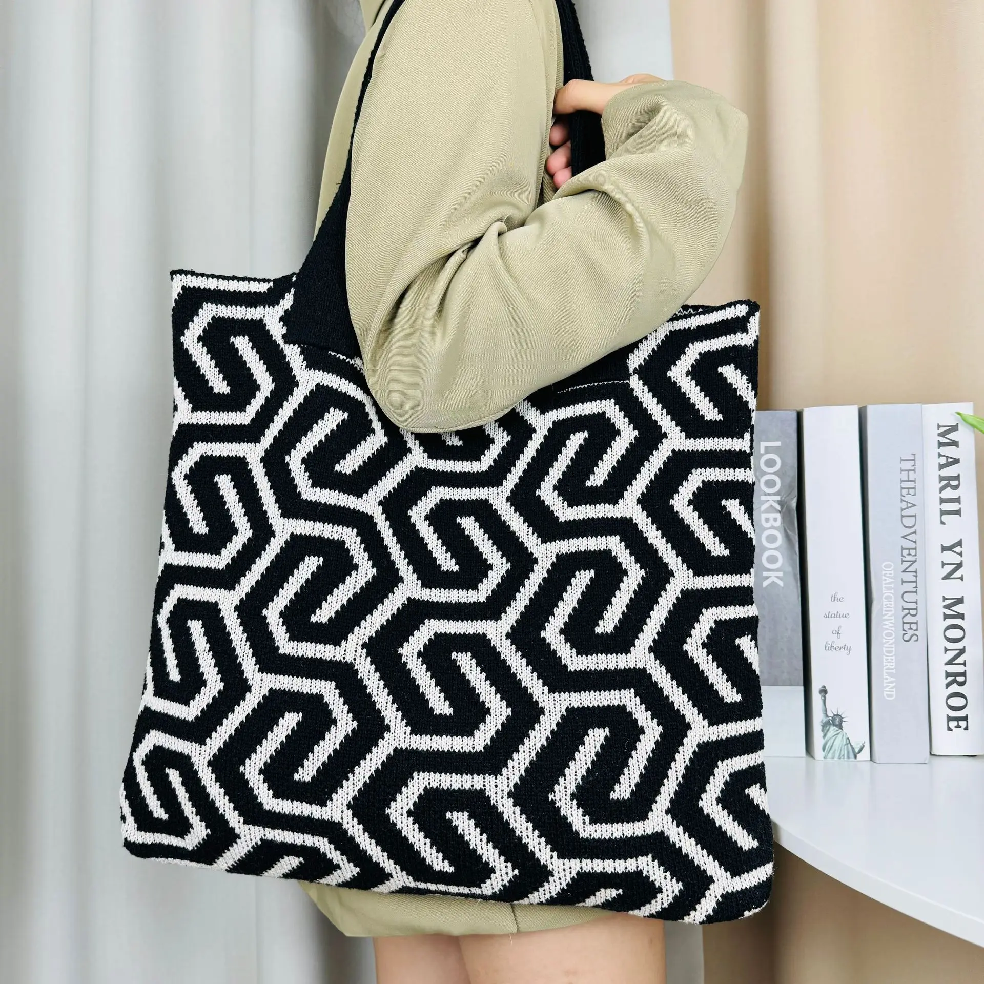 Сумки в Корейском стиле с геометрическим узором