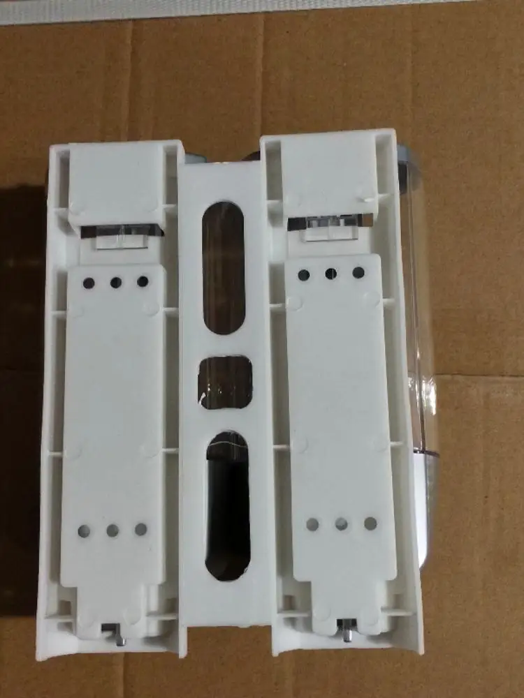 Wholesale hot sell 700ml Classic Wall Mount Hand soap dispenser