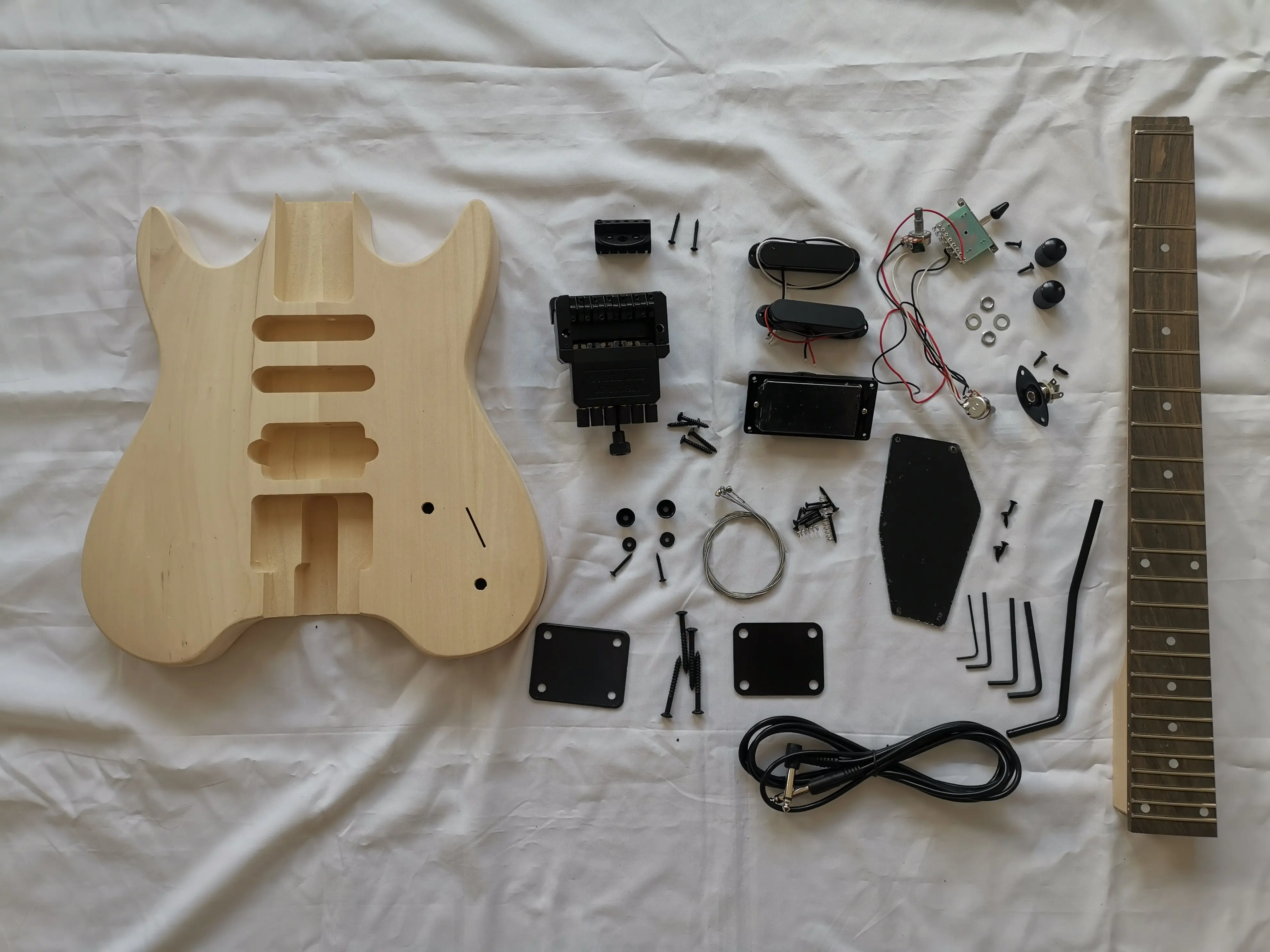 Customizable Semi-finished Rosewood Children Electric Guitar Exercise Diy Electric Guitar Kits