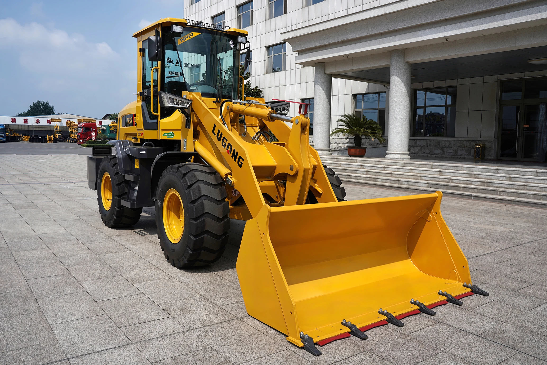 LUGONG T938 Chinese brand 2ton agricultural compact garden diesel bucket small mini front end loader for sale Farm Mini-loader