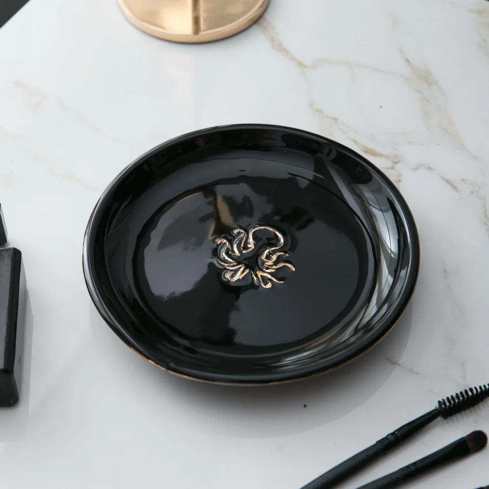 Nice design ceramic display storage for showcase jewelry tray with gold octopus