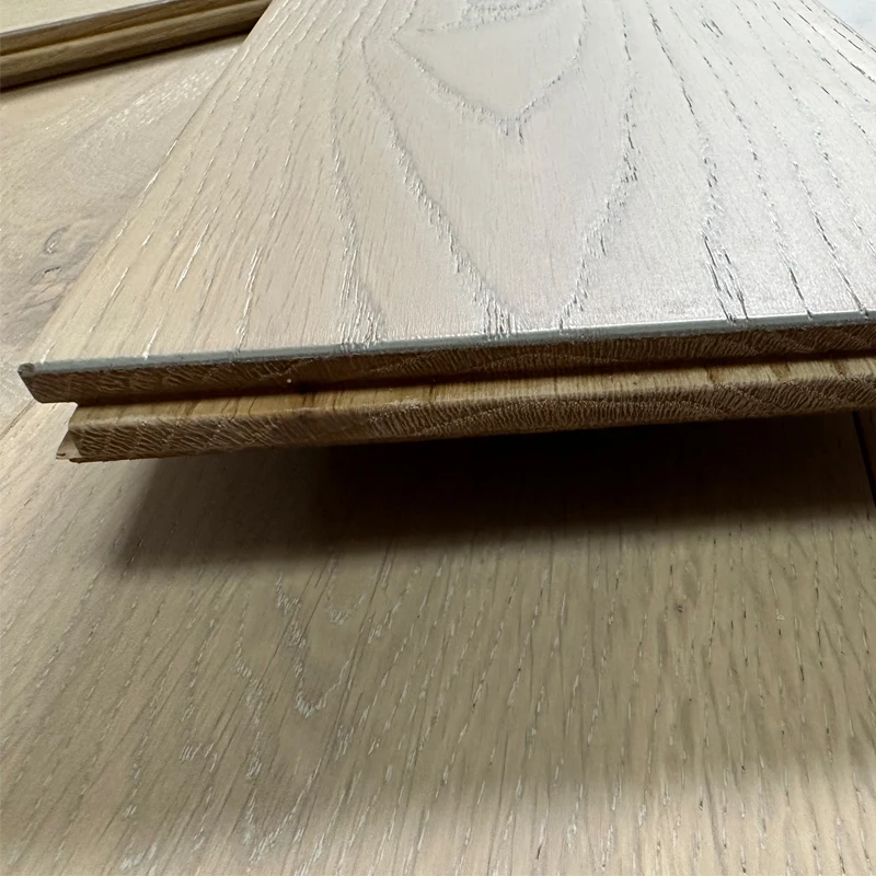 Household Use Indoor White Oak Wood Flooring European Oak Solid Wood 910mm Long Board With Knot For Living Room Timber Flooring