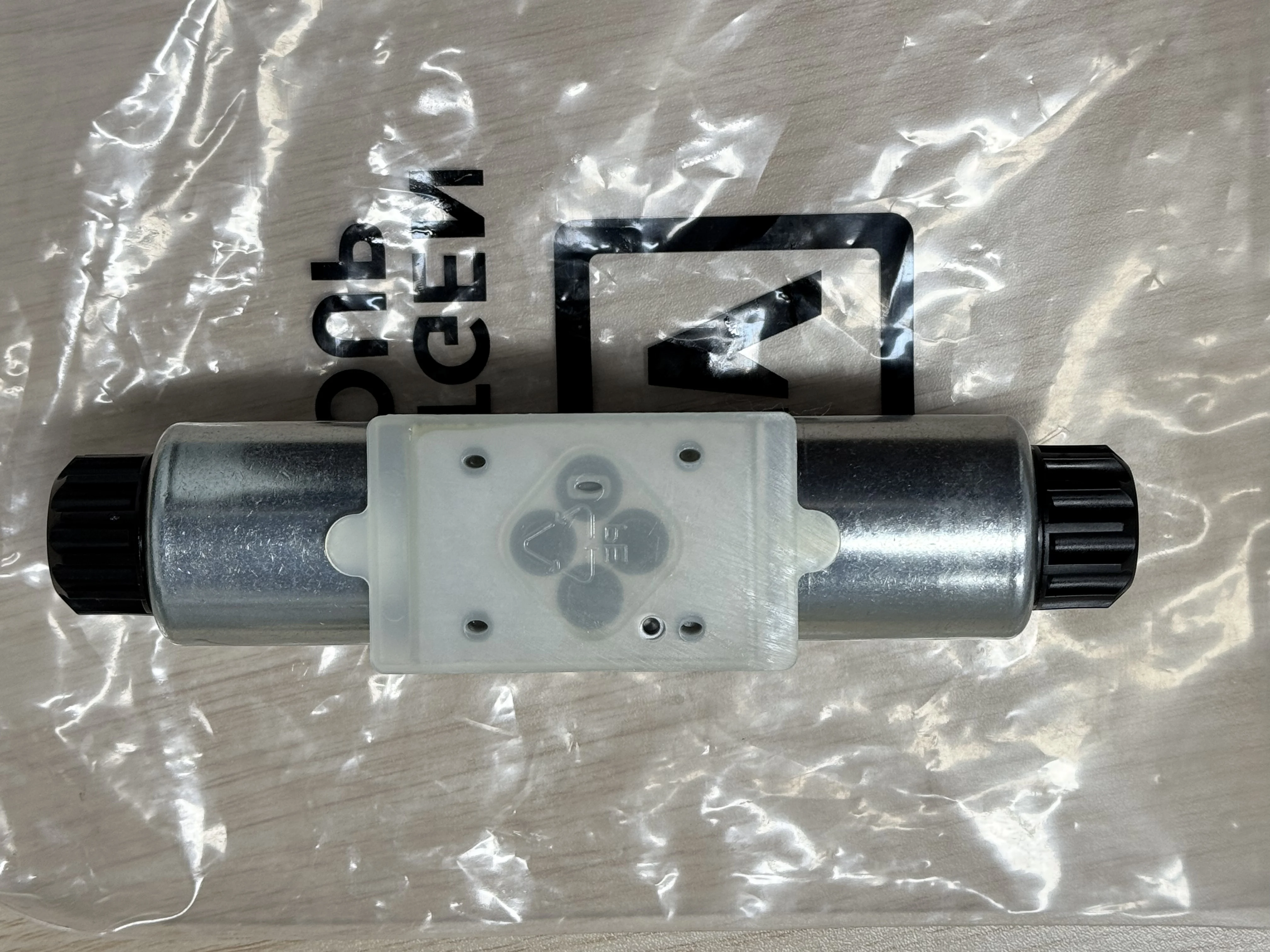 hydraulic valves manufacturer AVENTICS Magnetic valve Hydraulic Valves 9653951012  High Quality Proximity