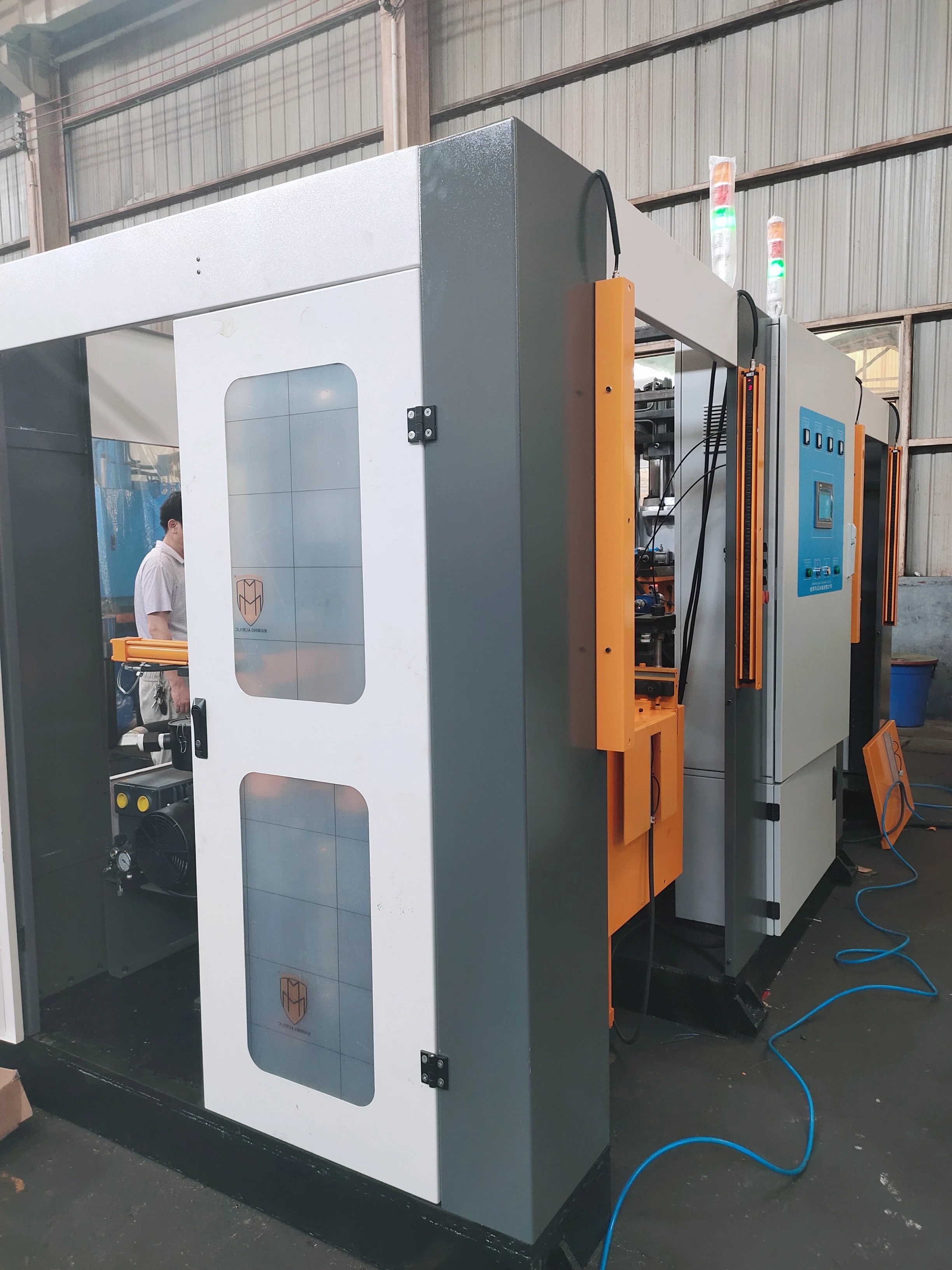 Huayi  CE certificate 100 ton rubber vacuum vulcanizing press for all kinds rubber sealing making