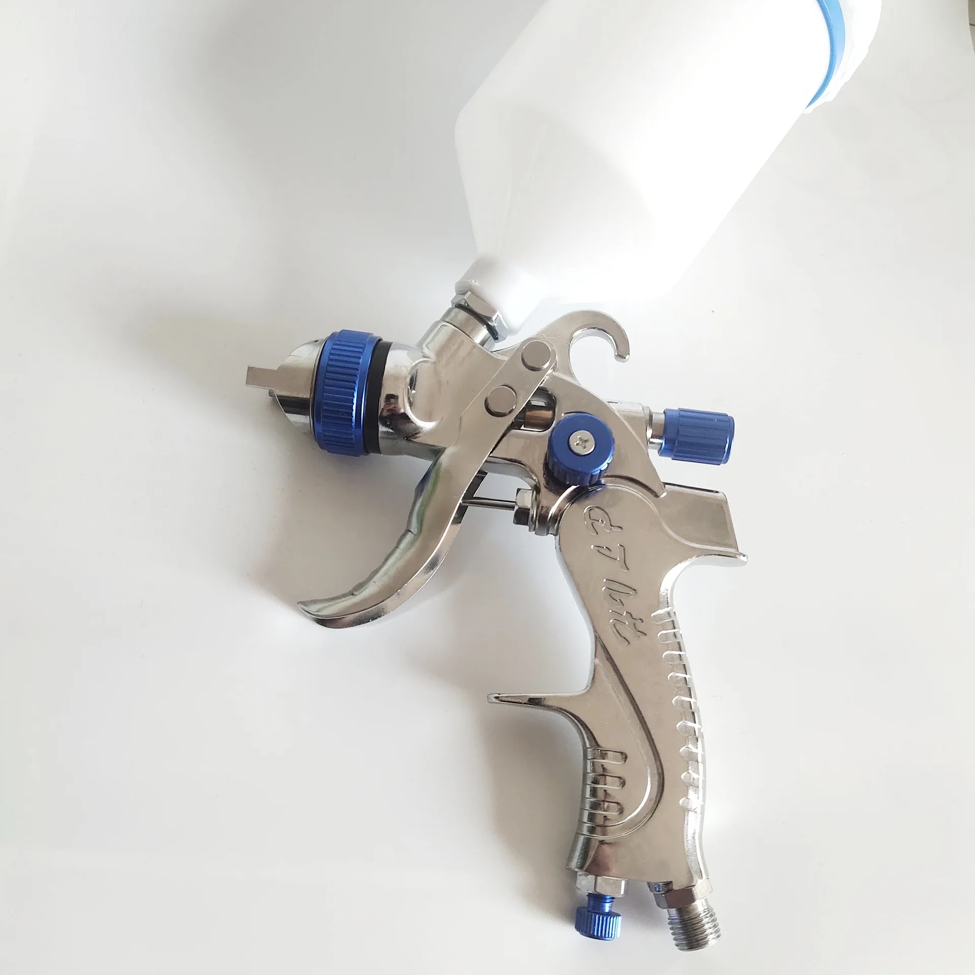 Best Professional Handheld 2mm 1.7mm 1.4mm Paint Spray Gun 600cc Car Painting Fine Detail Hvlp Air Spray Gun