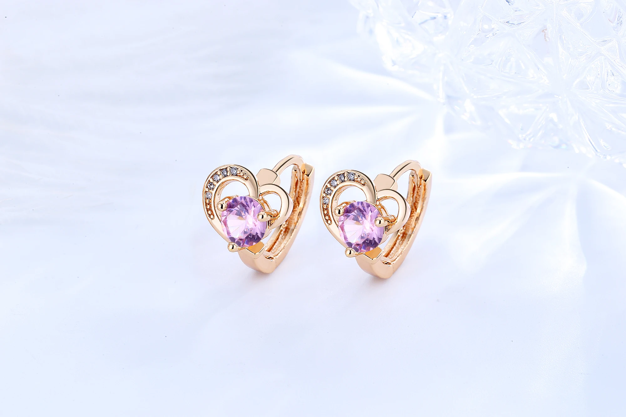 2023 Korean Stainless Steel Girl Fashion Heart-Shaped Jewelry 18K Gold Plated Zircon Earrings For Women
