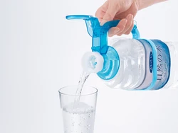 Kitchen universal easy carry beverage water bottle handle lid