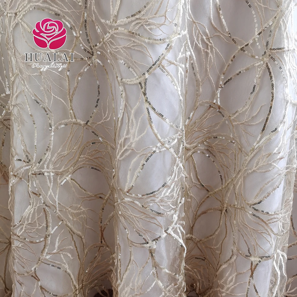 Блестящая скатерть с круглой вышивкой, золотистого и белого цвета, 132 дюйма, для свадьбы и праздника