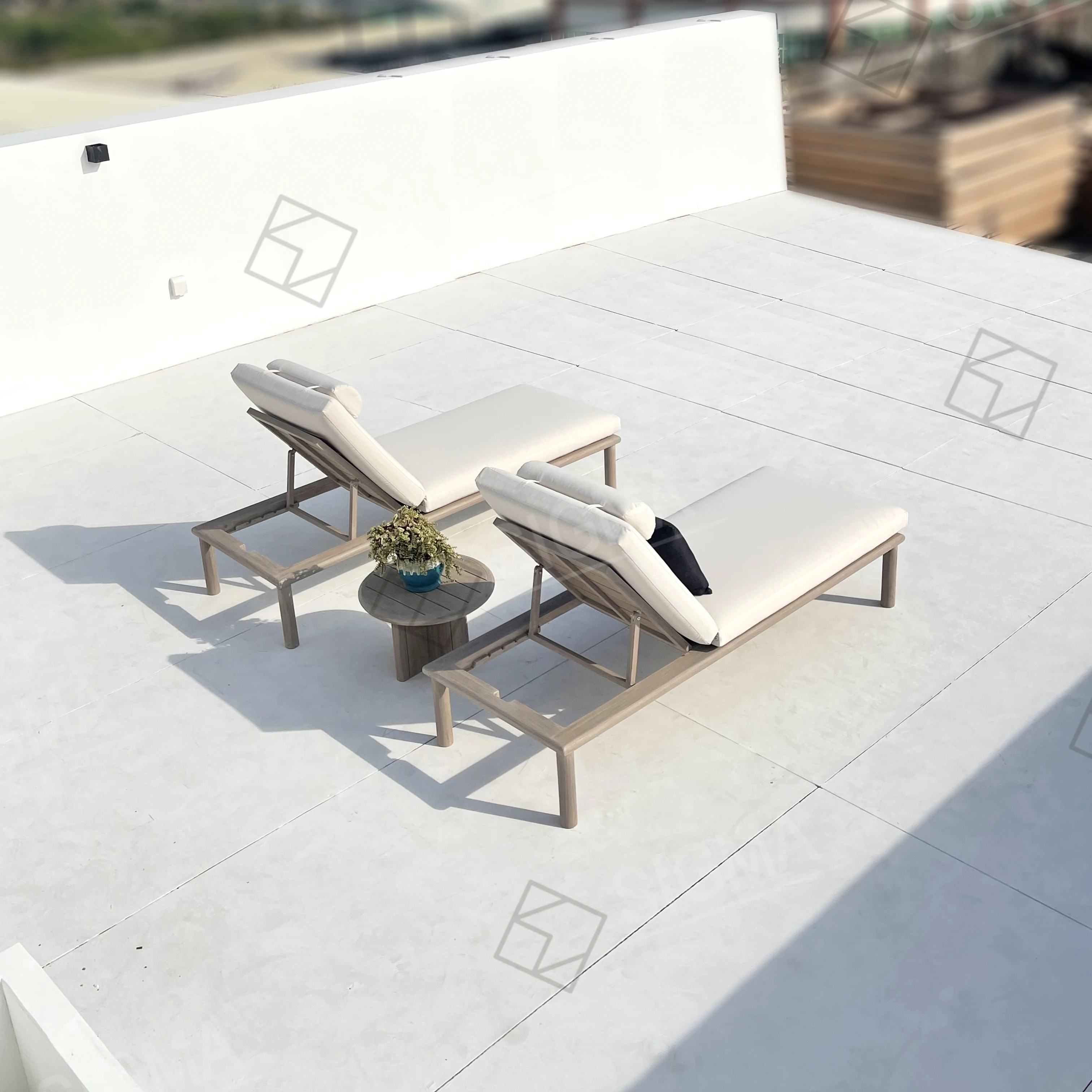 Wholesale Garden Furniture Beach Sun Bed Garden Furniture Outdoor Modern Luxury Pool Chair Sun Loungers