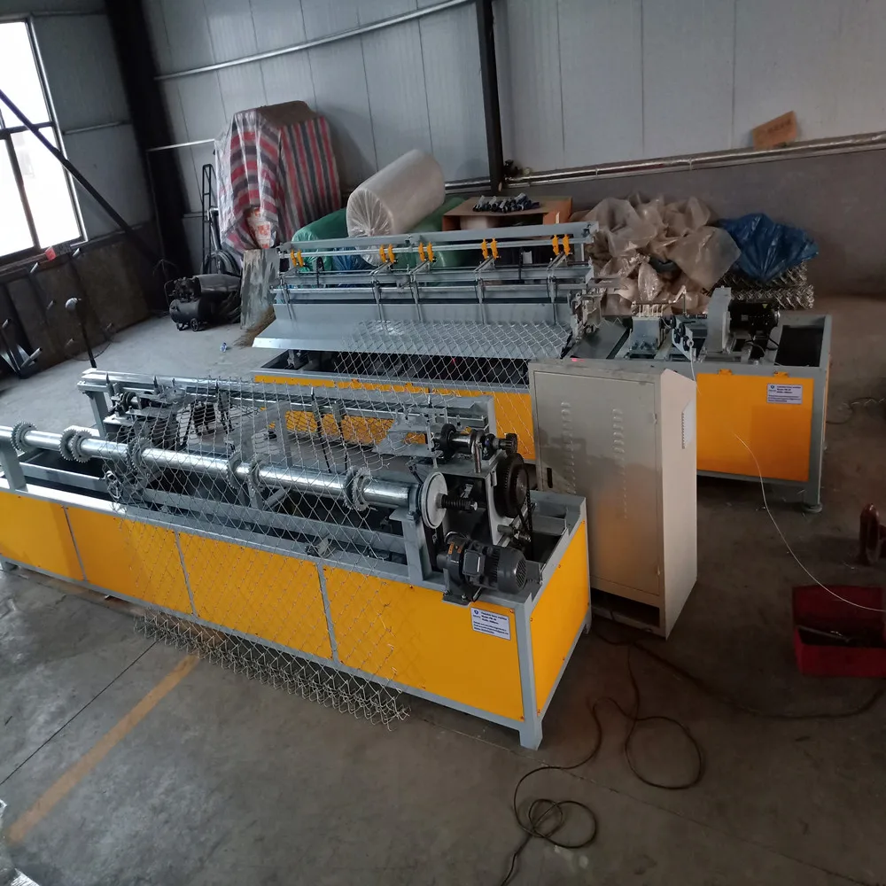 Full Automatic high speed cyclone wire mesh Chain Link Fence Making Machine Factory Price