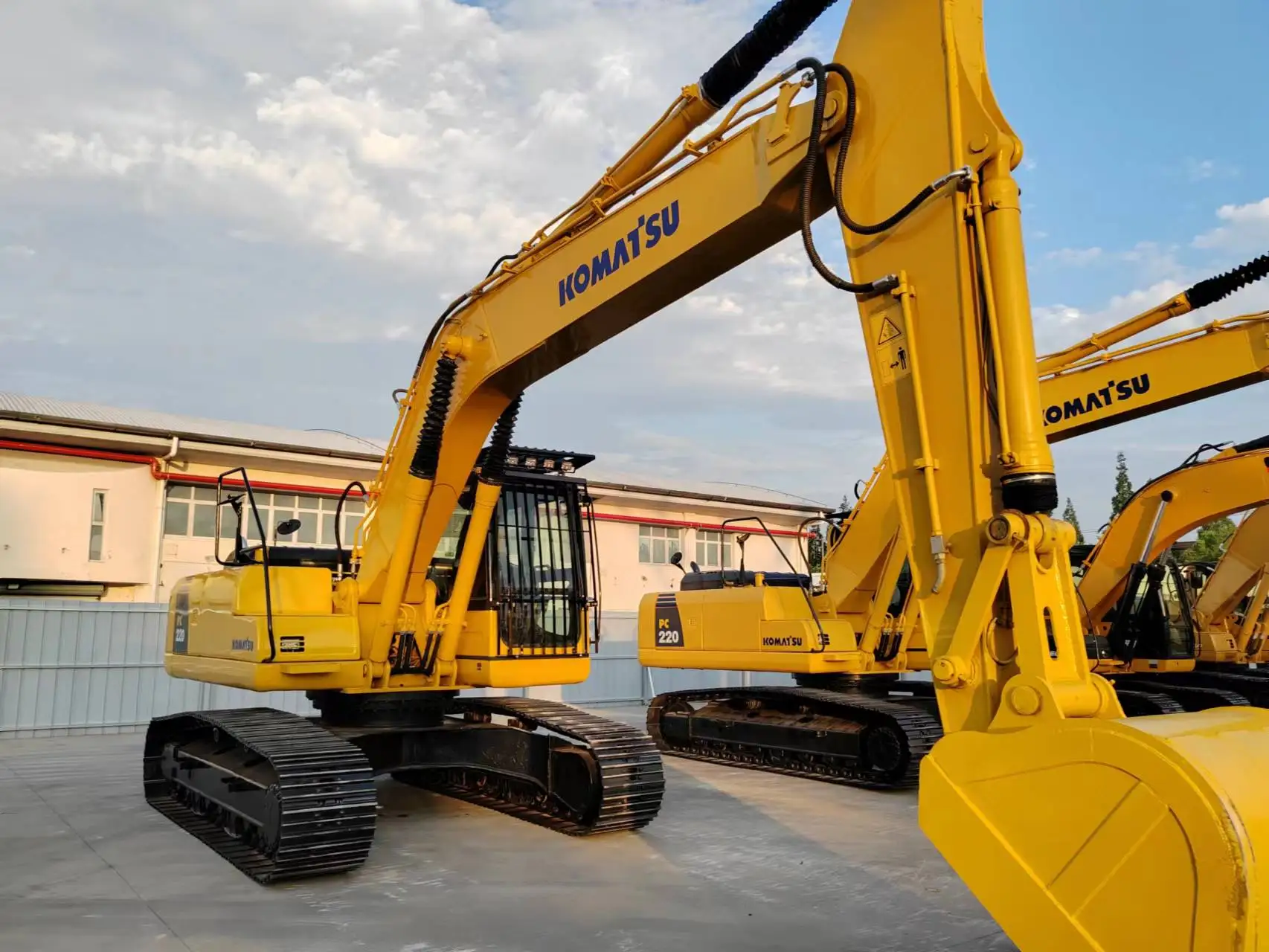 Used Original Japan Komatsu PC300-8 PC220 PC240 PC300 PC350 PC400 PC450 Digger Crawler Excavator For Sale