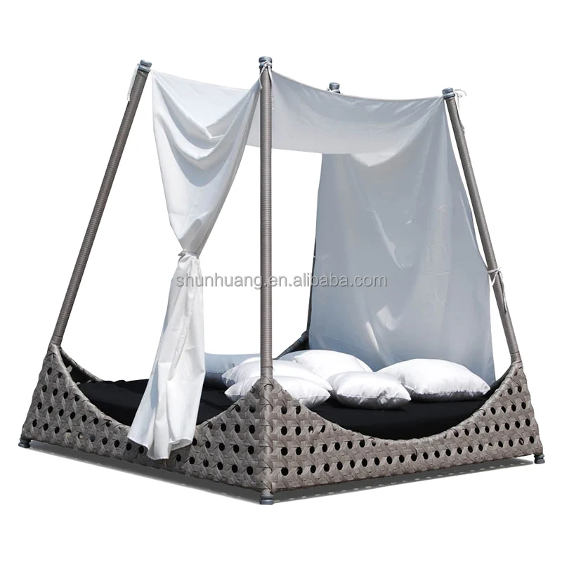 Good Quality PE Rattan Beach Daybed Wicker Furniture Triangle Sun Bed