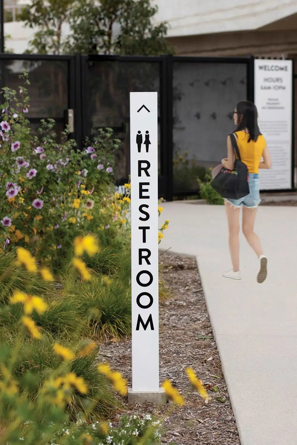 Brandnewsign New Design Large Pylon Sign With Custom Graphics Made In China