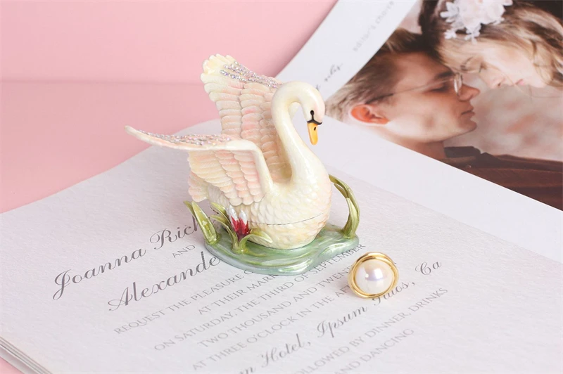 High Sense Metal Enamel Crafts Creative Home Decor Sells Gifts White Swan Ornament