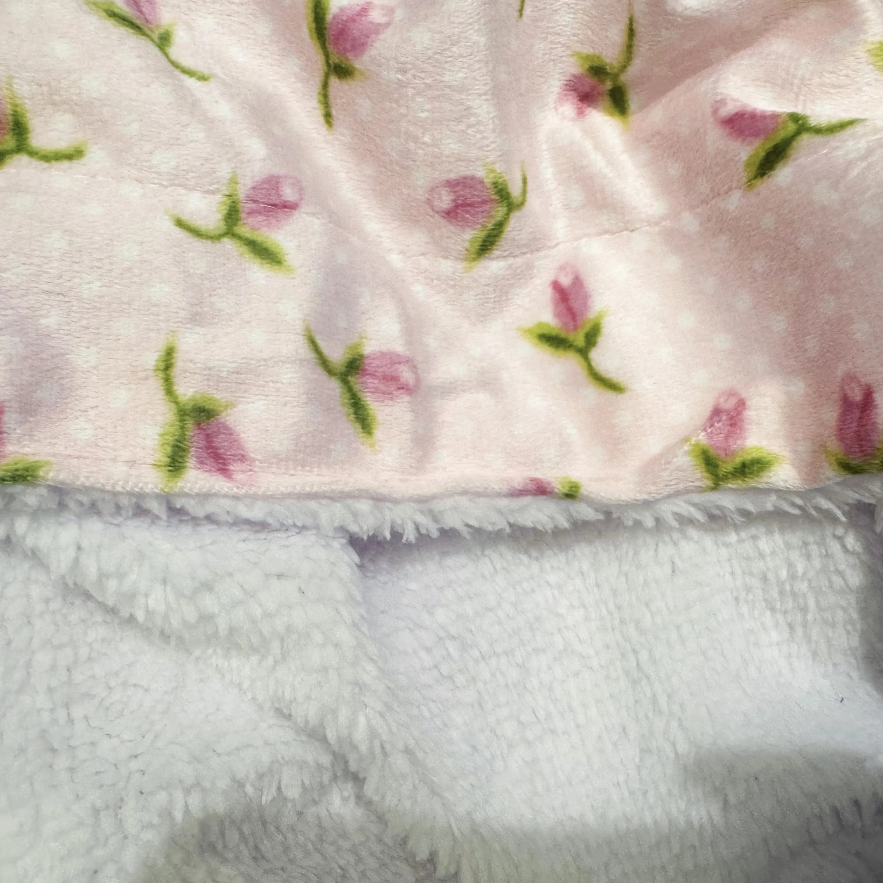 Wholesale Super Soft Double Wool Flannel Security Blanket Cute Pink Small Flowers Printed Non-Fluorescent for Newborn Baby