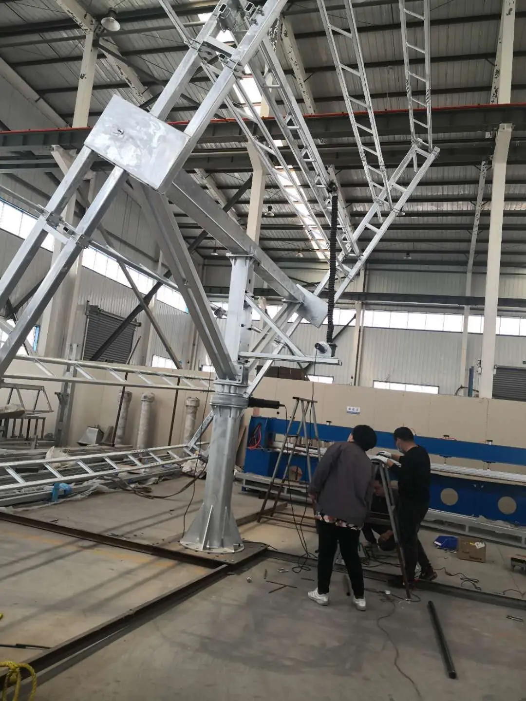 2020 New Type Hot Sell Hybrid Dual Axis solar gps tracker system solar panel 10kw solar tracking system