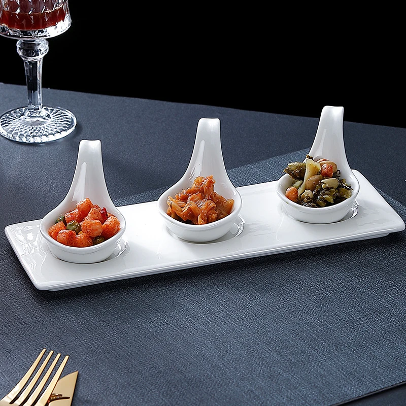 Catering Seasoning Sauce Dish Ceramic White Dipping Bowls Set with Tray Caviar Spoons Dipping Bowls for Snack Appetizer Dessert