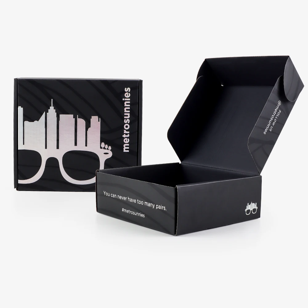 Modern Design Gift Custom Logo Printing Cardboard Folding Paper Clothes Packaging Box With Handles