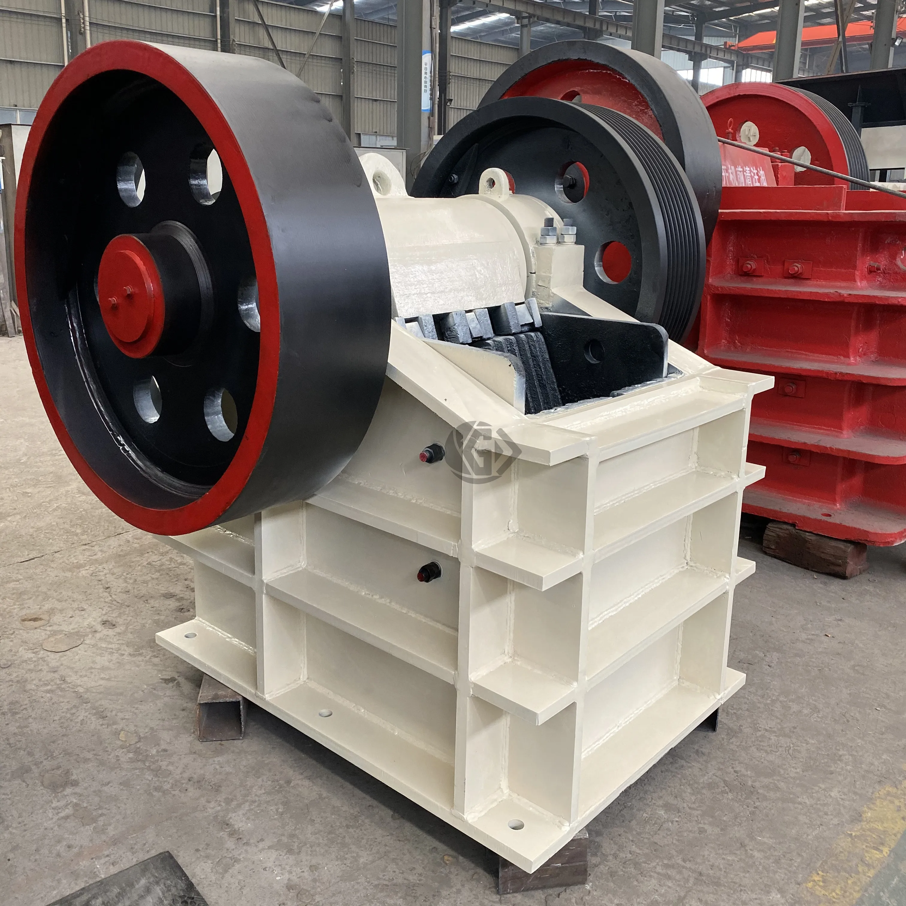 portable diesel jaw crusher with conveyor rock jaw crusher 50 tonne per hour jaw crusher stone 400*600