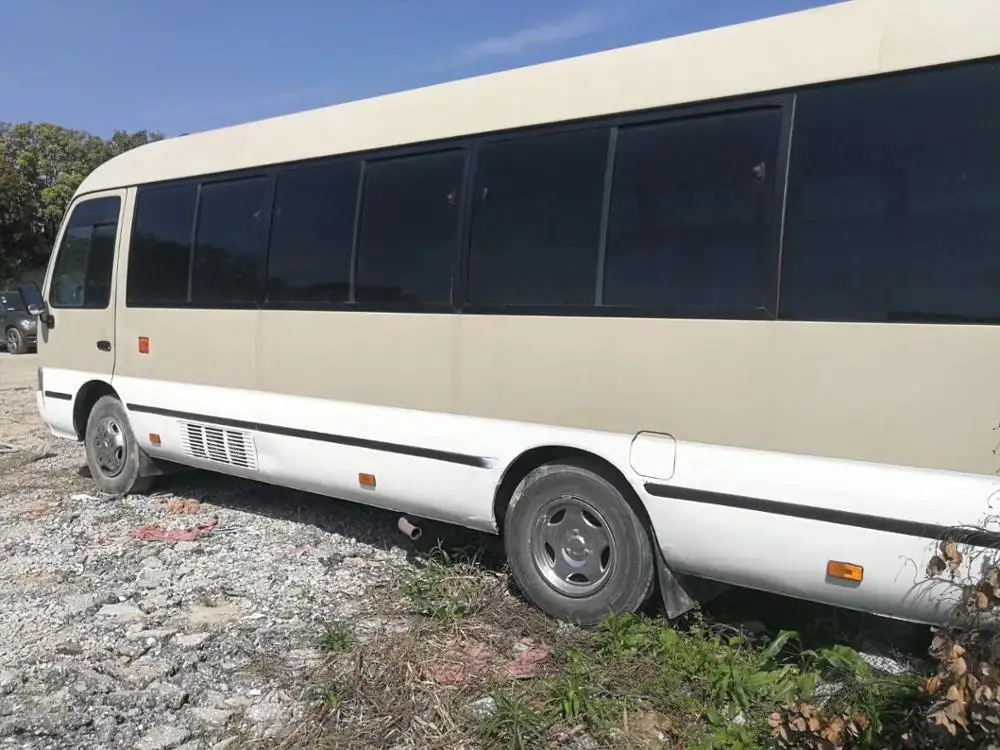 Подержанный автобус-подставка 17 сидений 29 30 45 с дизельным двигателем 6 цилиндров на продажу