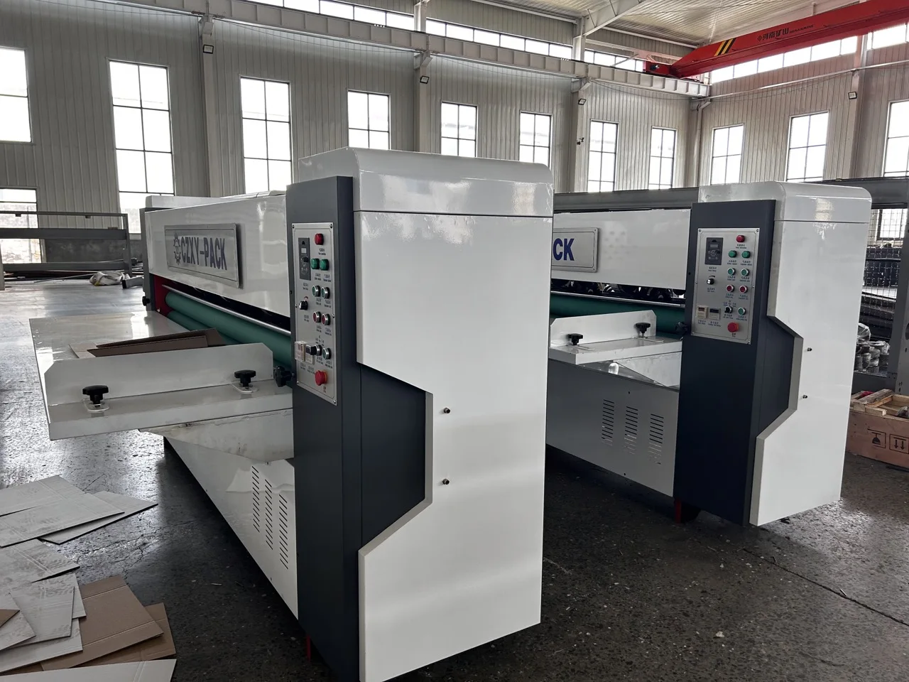 Thin blade knife corrugated paper board cardboard cutting machine