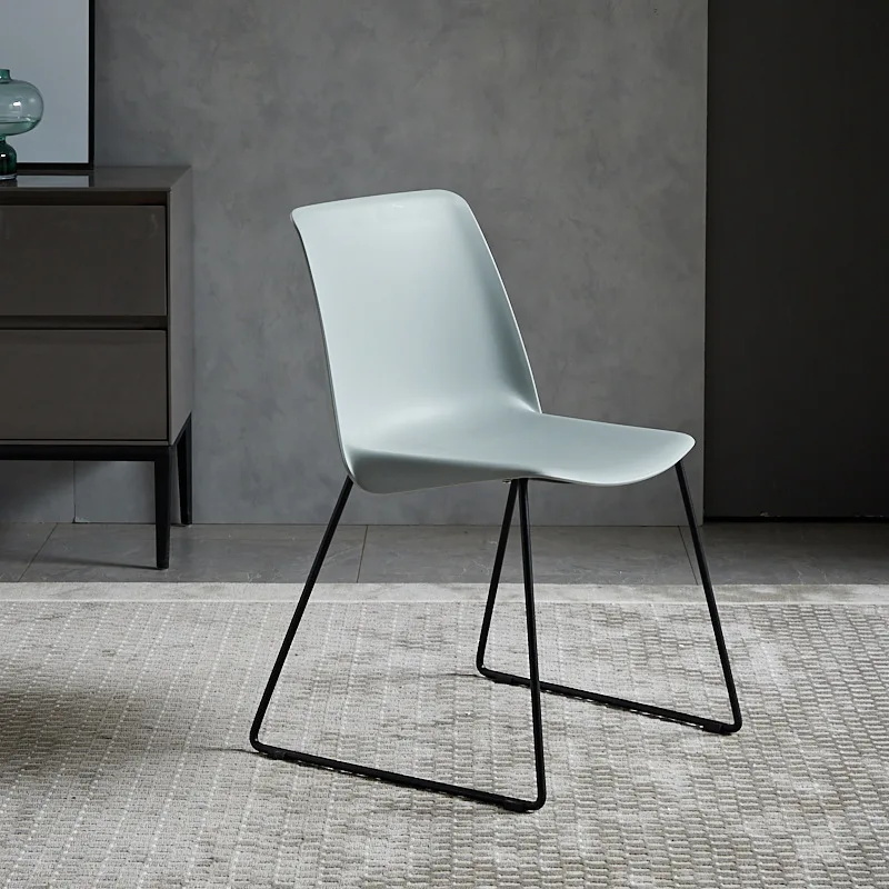 Home Leisure Black PP Seat Metal Legs Chairs Fashion Style Modern Royal Chairs For Modern Living Room Furniture