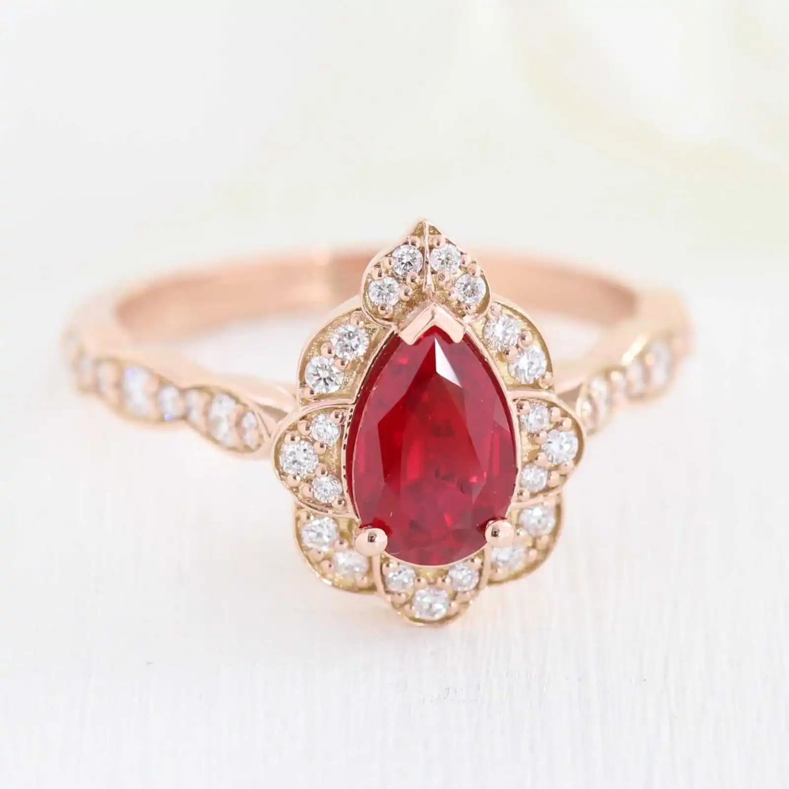 Customized 10k 14k 18k Solid Gold 5*8mm 1ct Pear Ruby Ring Vintage Floral Moissanite Gemstone Engagement Band For Women