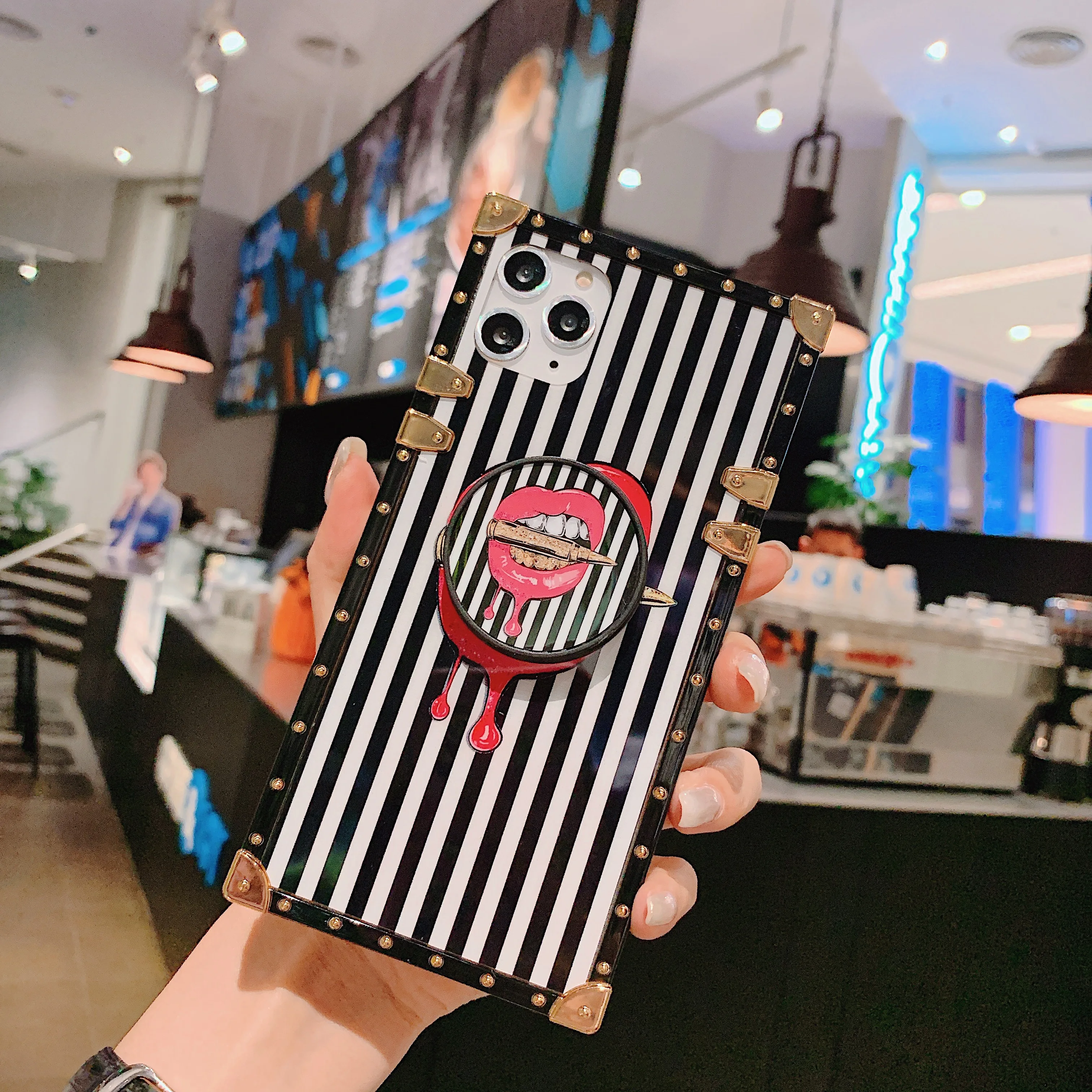 Aliexpress hot selling square mobile phones case for iphone 12 11 luxury metal surround trendy ladies case cover for 13promax