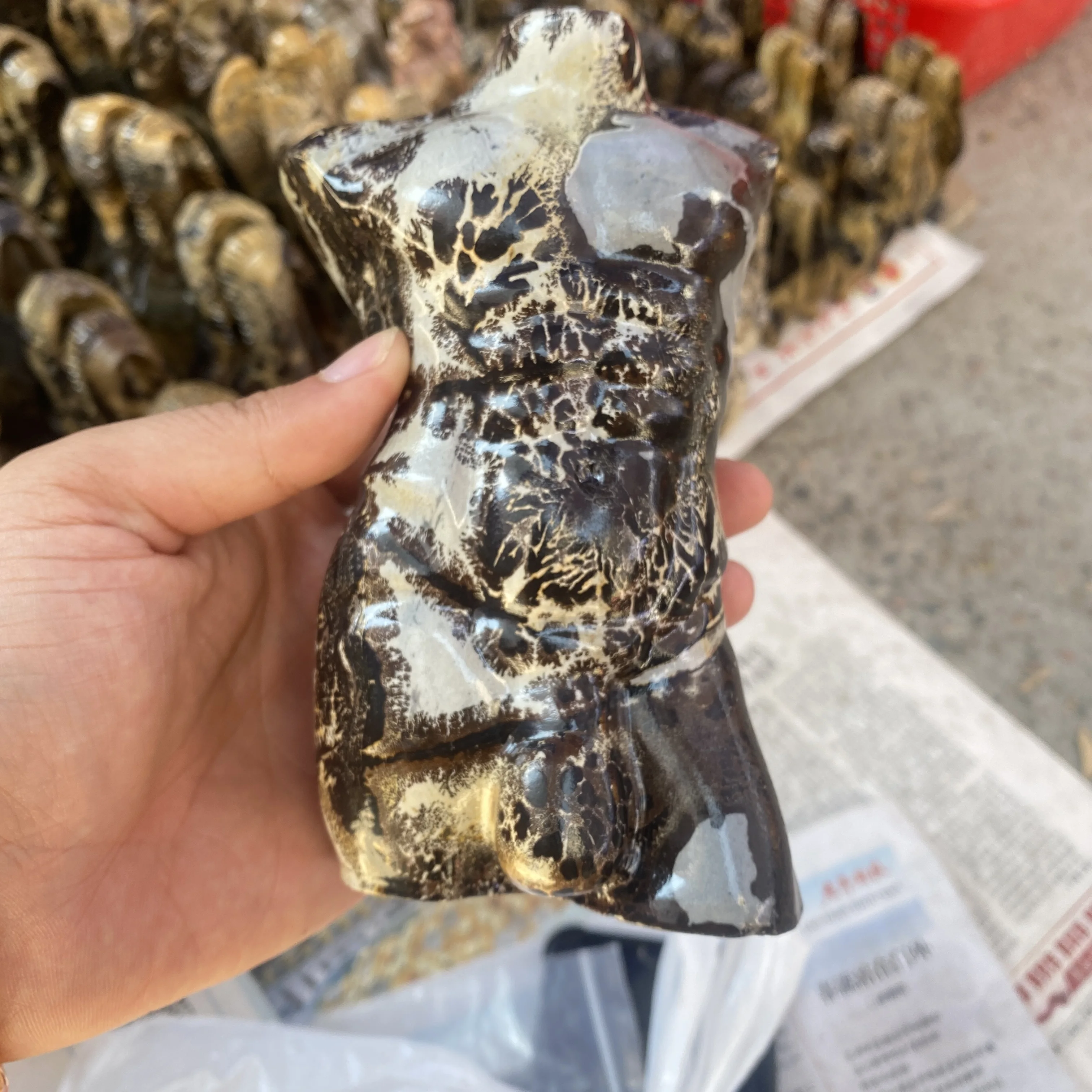Wholesale Crystal Man Model Craft Natural Crystal Healing Stone Carving Picture Jasper Man Model Statue for home decoration