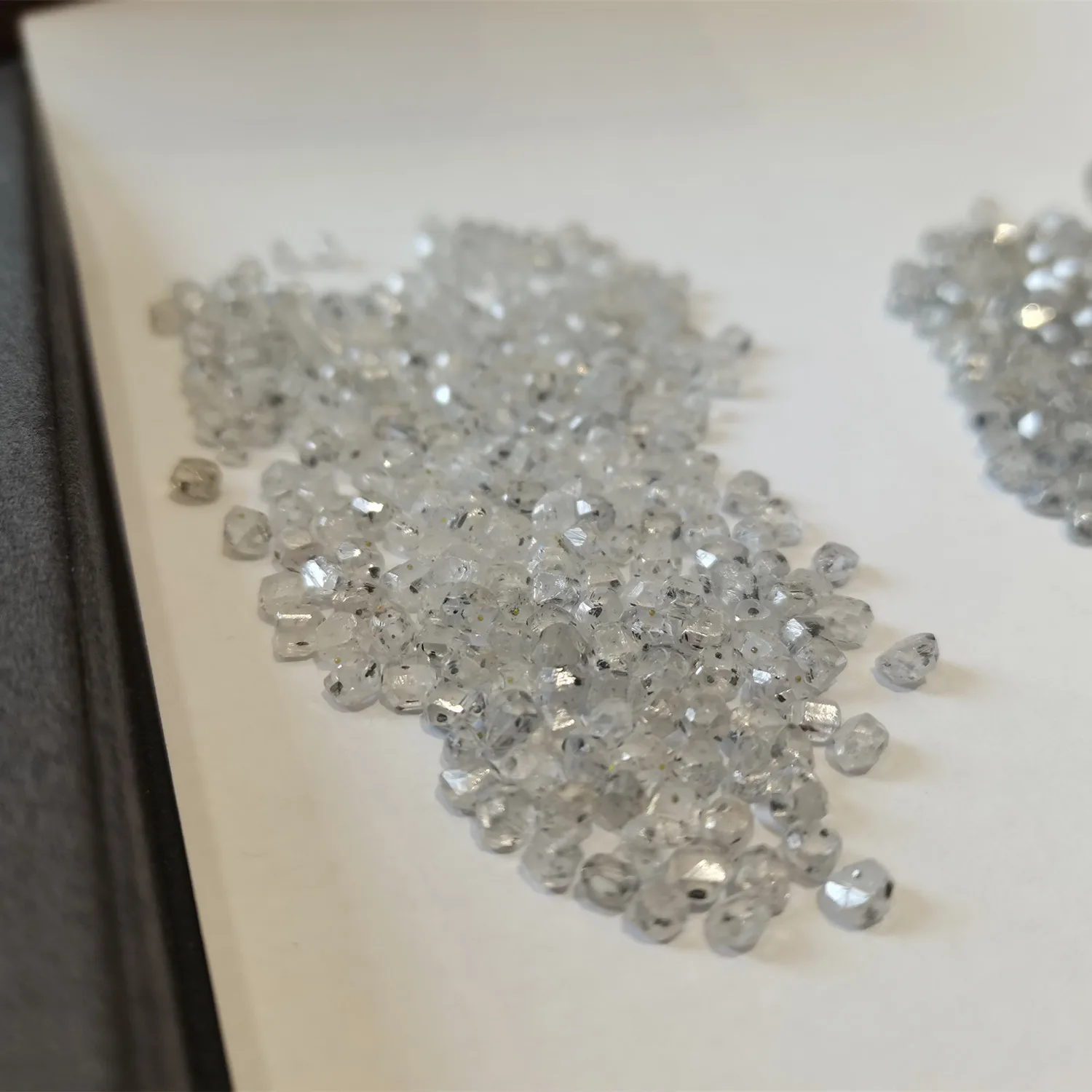 Synthetic diamond 1-1.5mm hpht rough lab grown diamond for sale