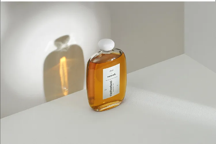 Homemade fruit wine empty wine bottle milk tea bottle glass frosted beverage sealed small white wine bottle