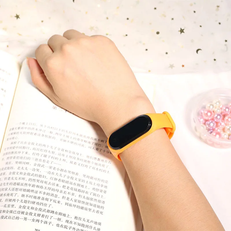 Manufacturer Made LED Bracelet Watch - Fashionable M8 Space-themed Student Electronic Watch