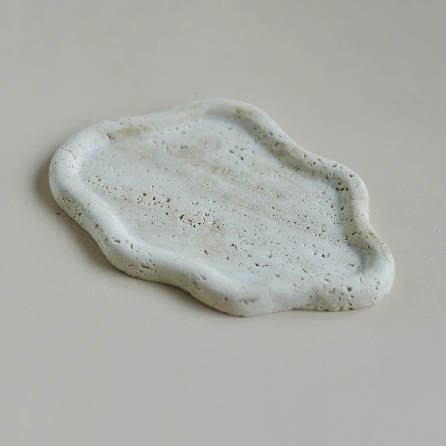 Fancy Marble Home Hotel Decoration Vanity Plate Irregularity Shape Modern Style Beige travertine Stone Jewelry Cloud Tray