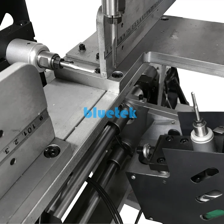 SCX02-3-60 Factory Supplier UPVC PVC Window Water Slot Milling Machine 3 Axis For Sale