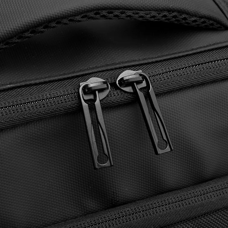 Мужской портфель с USB-зарядкой 900