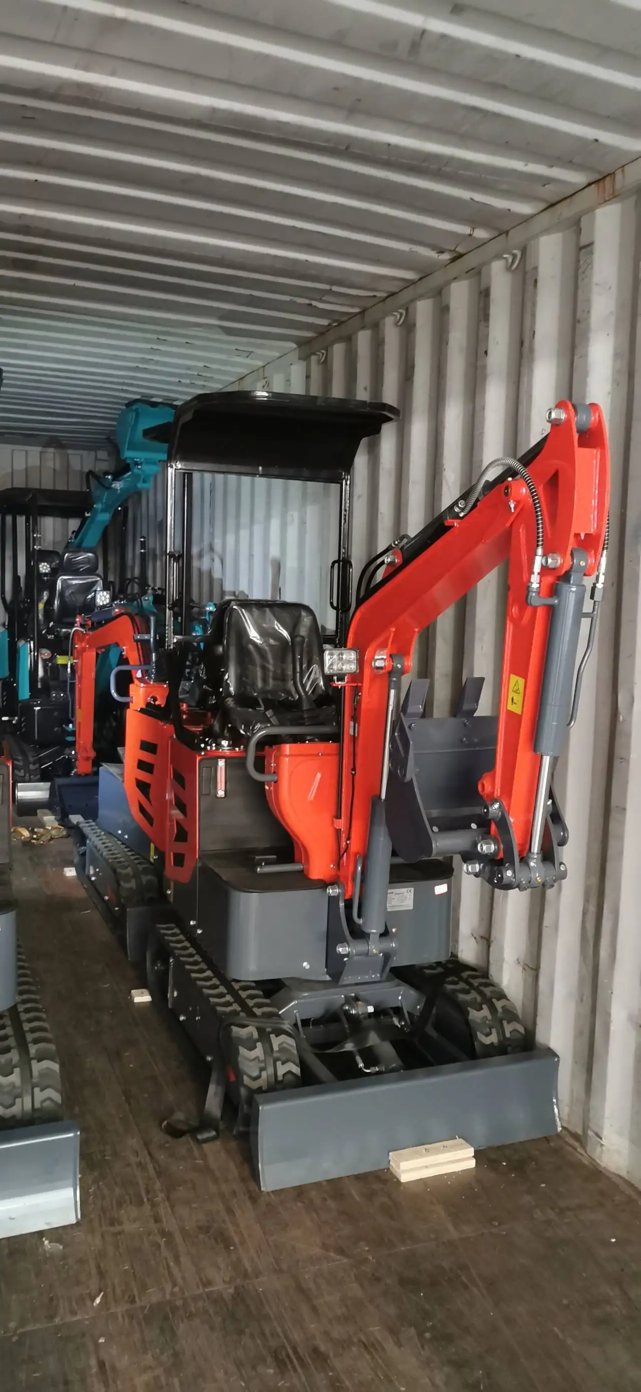 Japan engine approved small excavator 1.8 ton 2 ton 2.5 ton mini crawler excavator with hydraulic thumb