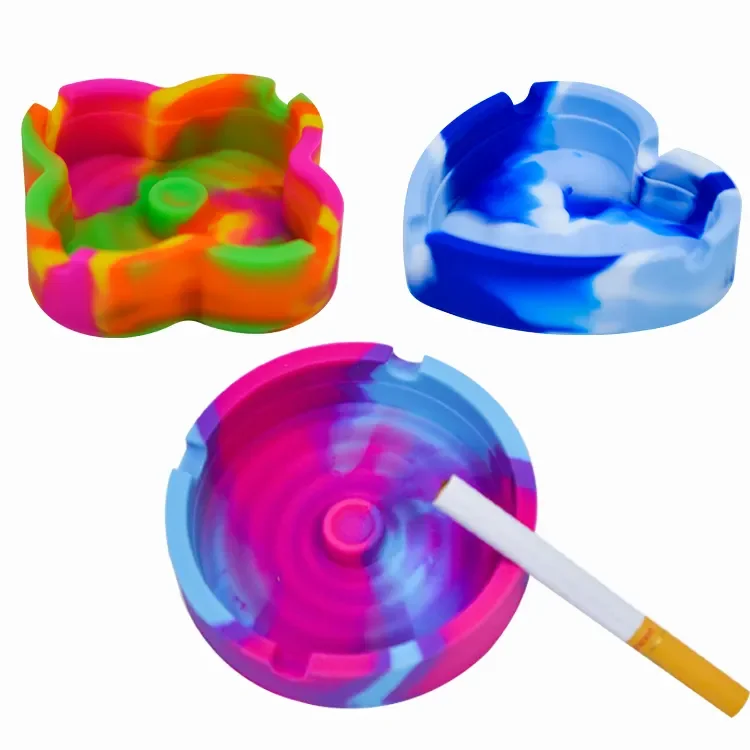 Hot Sale Wholesale Custom logo Smoking Accessories Portable Heat Resistance For Men Silicone ashtray