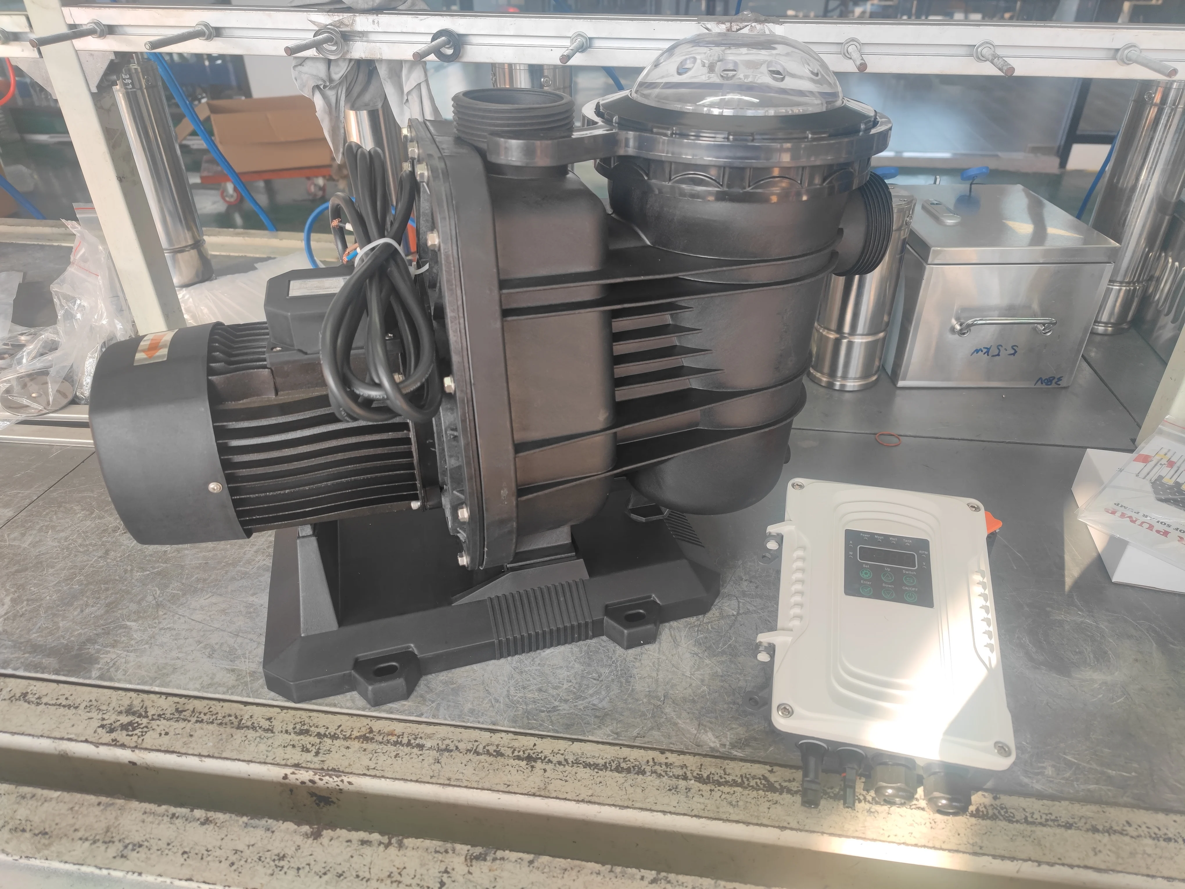 2 HP Solar Pump for Pool Solar AC DC Water Pump 1.5 kW Swimming Pool Solar Pump