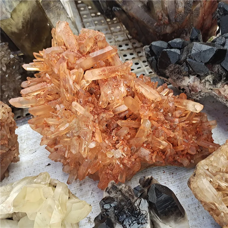 Natural Large Red Citrine Rock Quartz Crystal Clusters Crystal Healing Cluster for Decoration