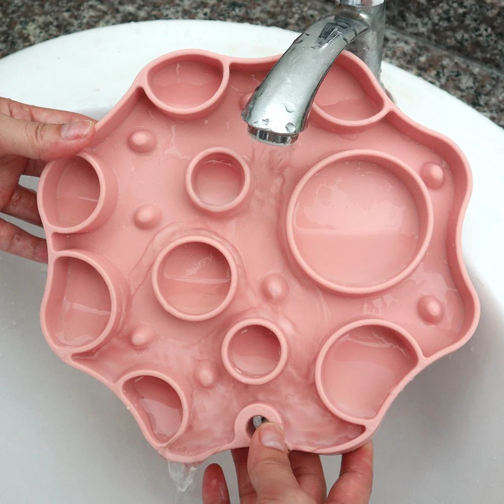 Custom BPA Free 2 In 1 Pet Licking Mats Slow Feeder Silicone Dog Bowl Pet Silicone Bowl