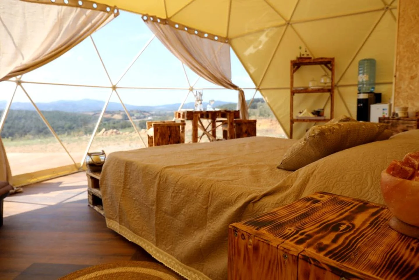 Professional Custom Made Geodesic Dome House Outdoor Dome Tent  Manufacturer Hotel Glamping Tent For Camping