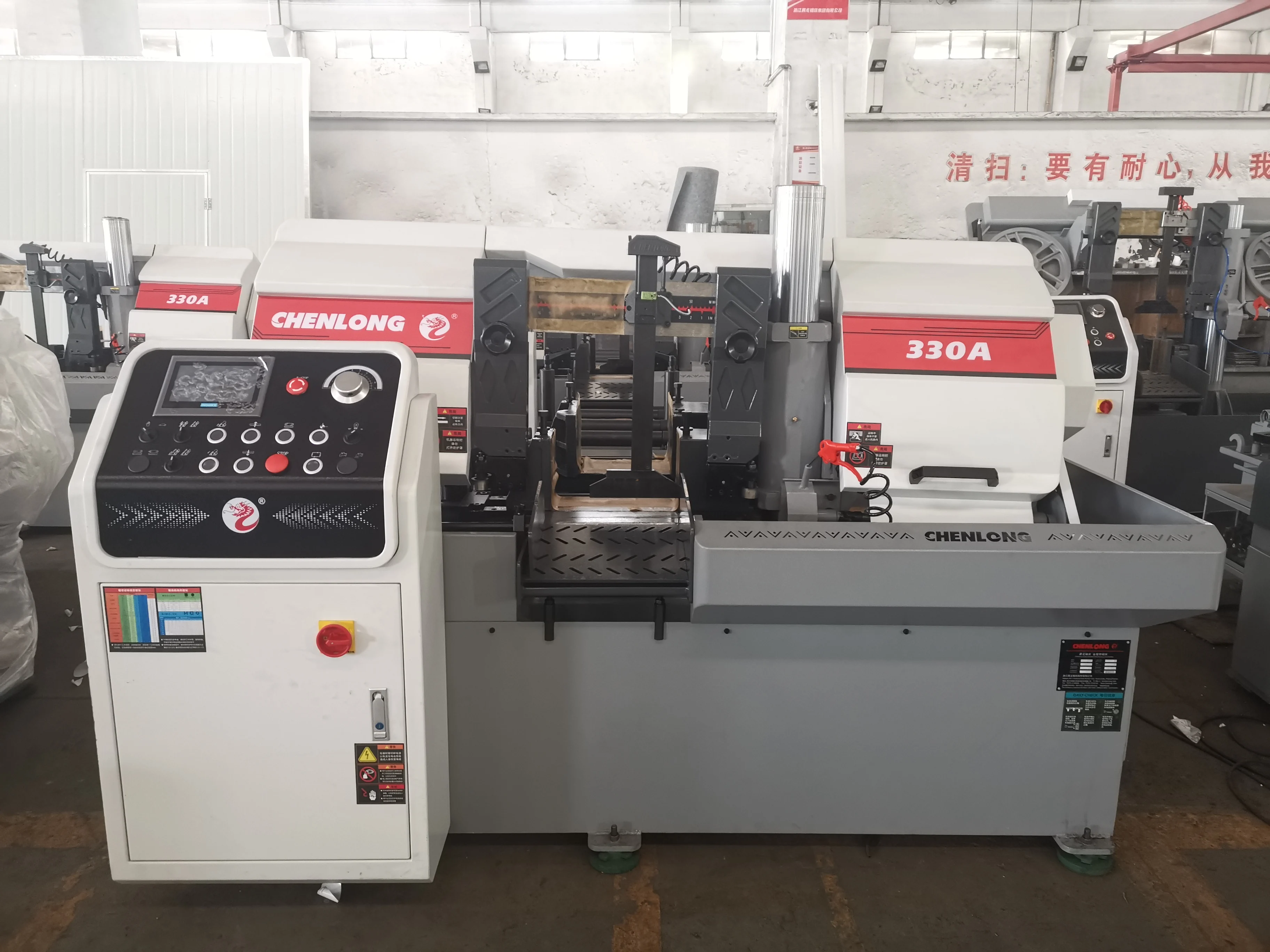 CHENLONG 330A Horizontal Band Saw, hydraulic Shuttle Vise Automatic Band Saw