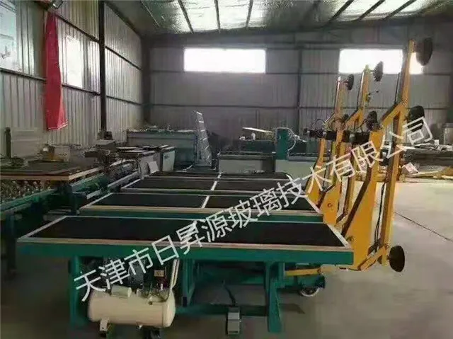 Factory direct sale auto glass loading table / manual glass cutting table for glass factory